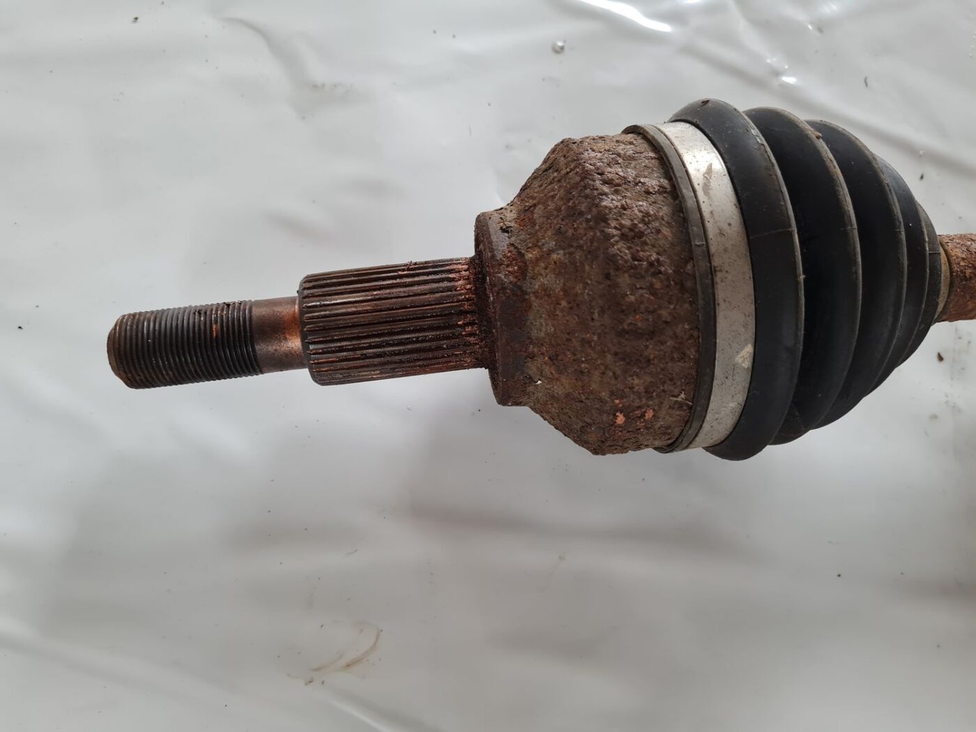 Pusass priekšējā kreisā priekš DODGE JOURNEY 2010 4 Pusass priekšējā kreisā priekš DODGE JOURNEY 2010