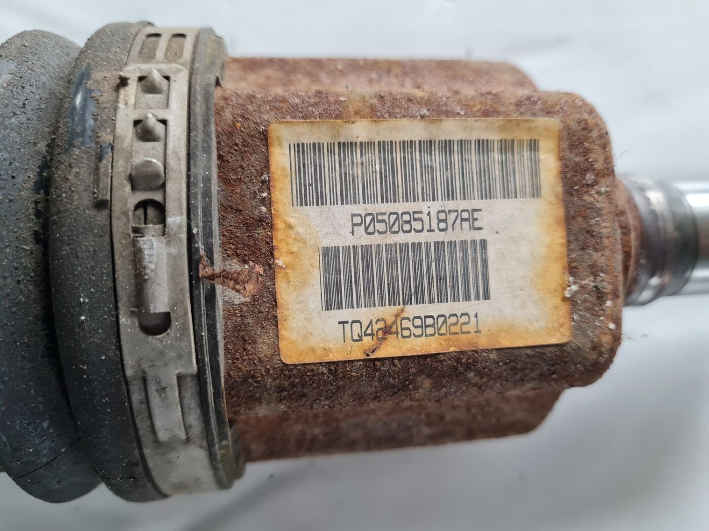 Pusass priekšējā kreisā priekš DODGE JOURNEY 2010 3 Pusass priekšējā kreisā priekš DODGE JOURNEY 2010