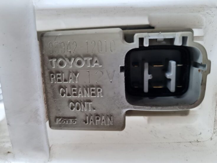 Mazgātāja šķidruma tvertne priekš TOYOTA AURIS 2007