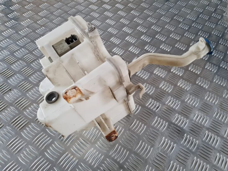 Mazgātāja šķidruma tvertne priekš TOYOTA AURIS 2007
