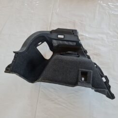 Bagāžnieka nodalījuma sānu apdare priekš TOYOTA AURIS 2007