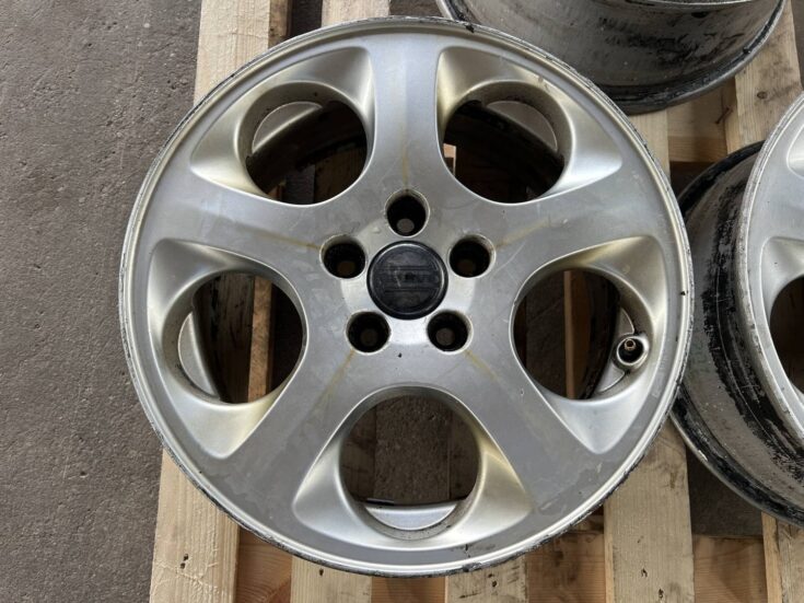 Lietais disks - vieglmetāla priekš VOLVO V70 2003 GREY
