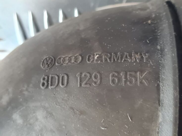 Gaisa filtra korpusa caurule priekš VW PASSAT 2004 UNIVERSAL GREY