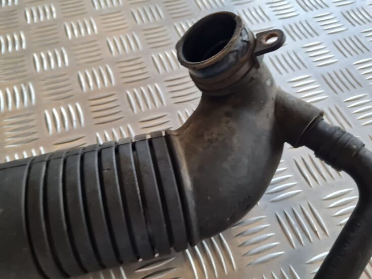 Gaisa filtra korpusa caurule priekš VW PASSAT 2004 UNIVERSAL GREY
