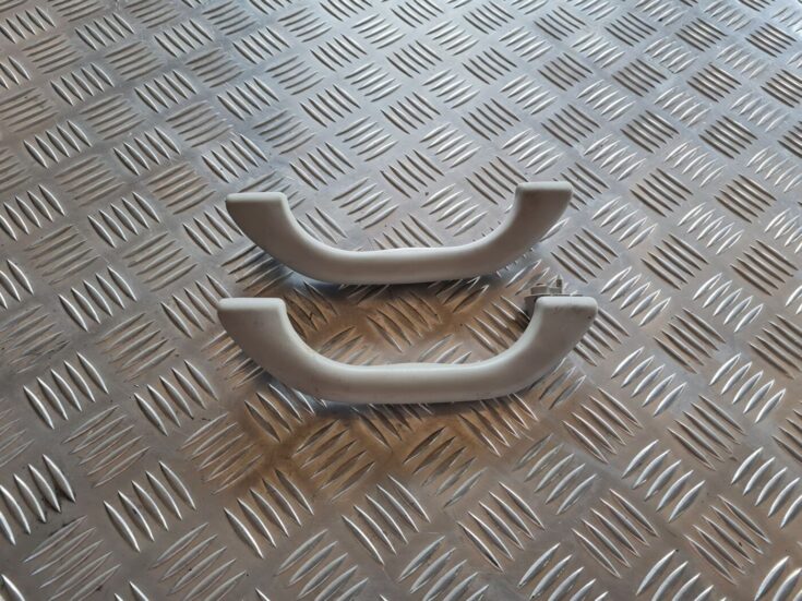 Salona rokturis griestos priekš VW PASSAT 2004 UNIVERSAL GREY