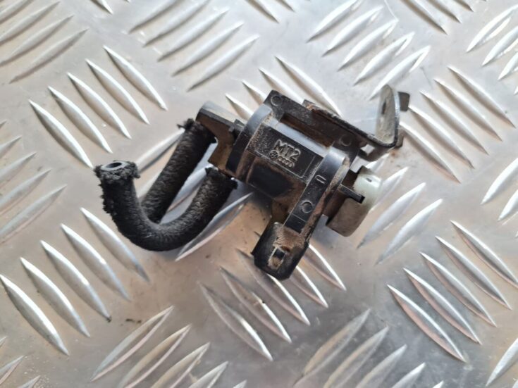 Solenoīda vakuuma vārsts priekš VW PASSAT 2004 UNIVERSAL GREY