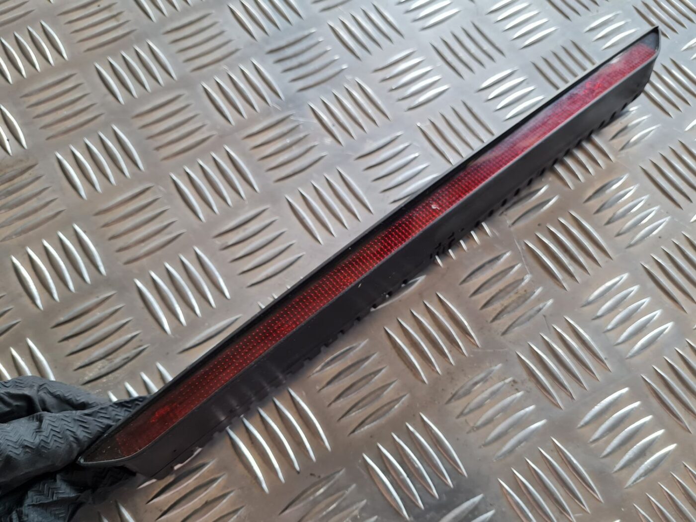 Stop signāls priekš VW PASSAT 2004 UNIVERSAL GREY 4 Stop signāls priekš VW PASSAT 2004 UNIVERSAL GREY