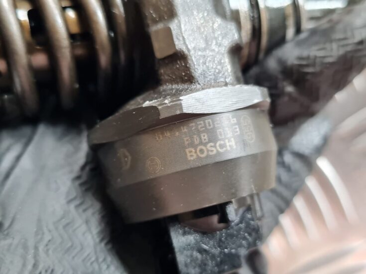 Degvielas smidzinātājs priekš VW PASSAT 2004 UNIVERSAL GREY