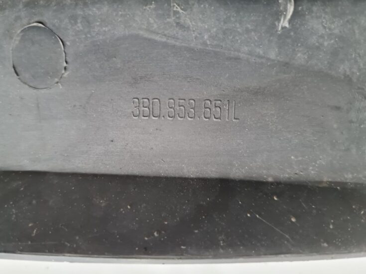 Bufera reste priekš VW PASSAT 2004 UNIVERSAL GREY