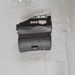 Mantu glabāšanas nodalījums pasažiera pusē priekš VW PASSAT 2004 UNIVERSAL GREY