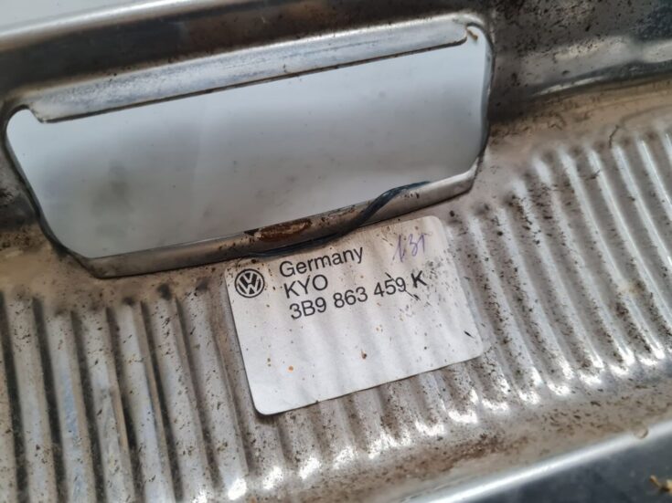 Bagažnieka nodalījuma sliekšņa uzlika priekš VW PASSAT 2004 UNIVERSAL GREY