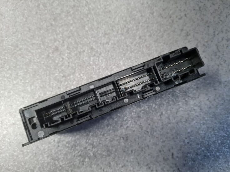 Komforta vadības bloks priekš AUDI A4 2003