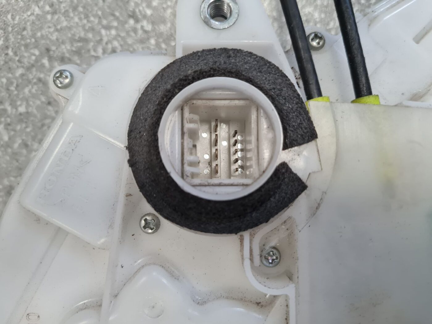 Priekšējo kreiso durvju slēdzene priekš HONDA CIVIC 2006 8 Priekšējo kreiso durvju slēdzene priekš HONDA CIVIC 2006