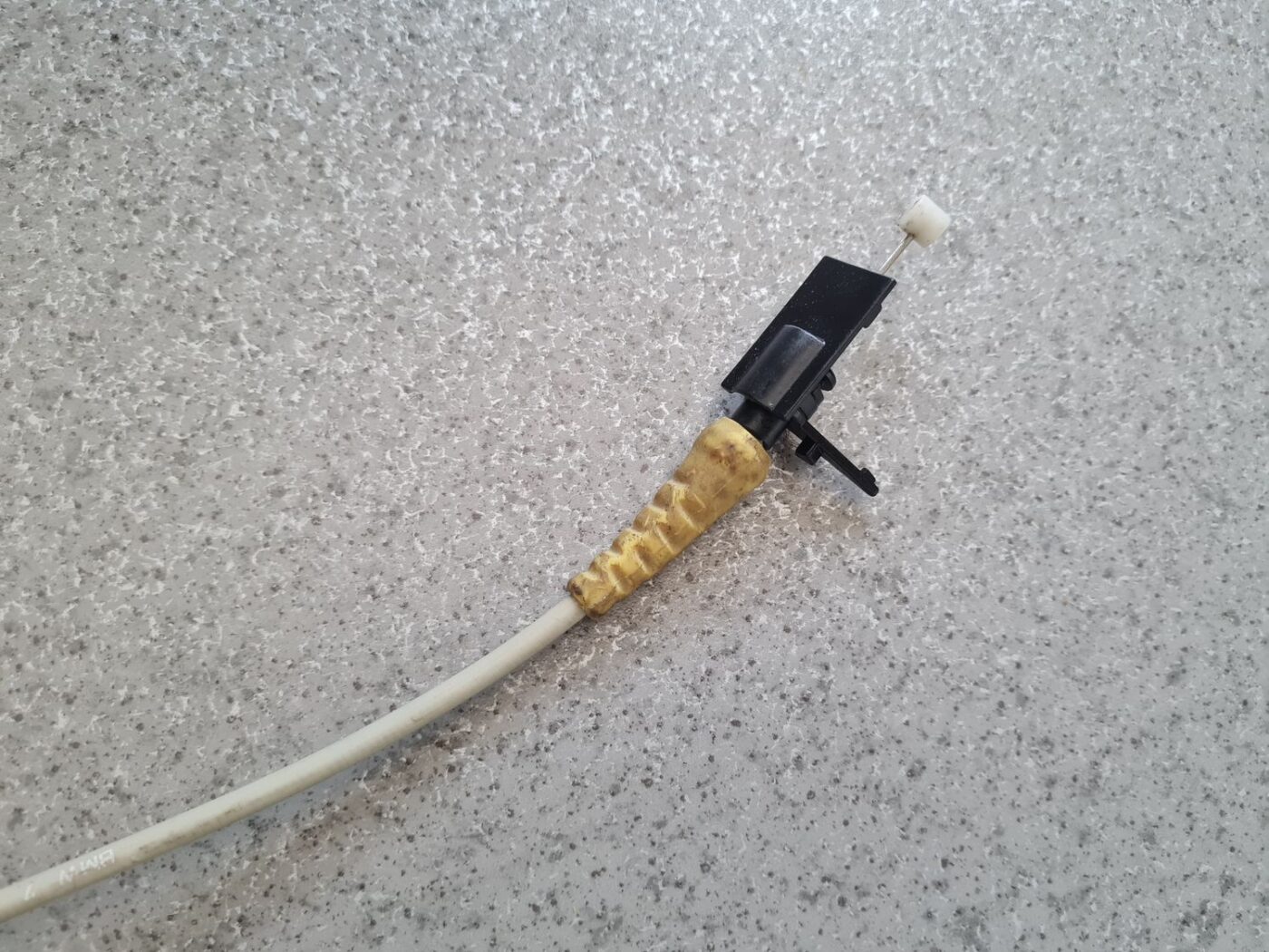 Priekšējo kreiso durvju slēdzene priekš BMW 1 E87 2007 GRAPHITE 3 Priekšējo kreiso durvju slēdzene priekš BMW 1 E87 2007 GRAPHITE