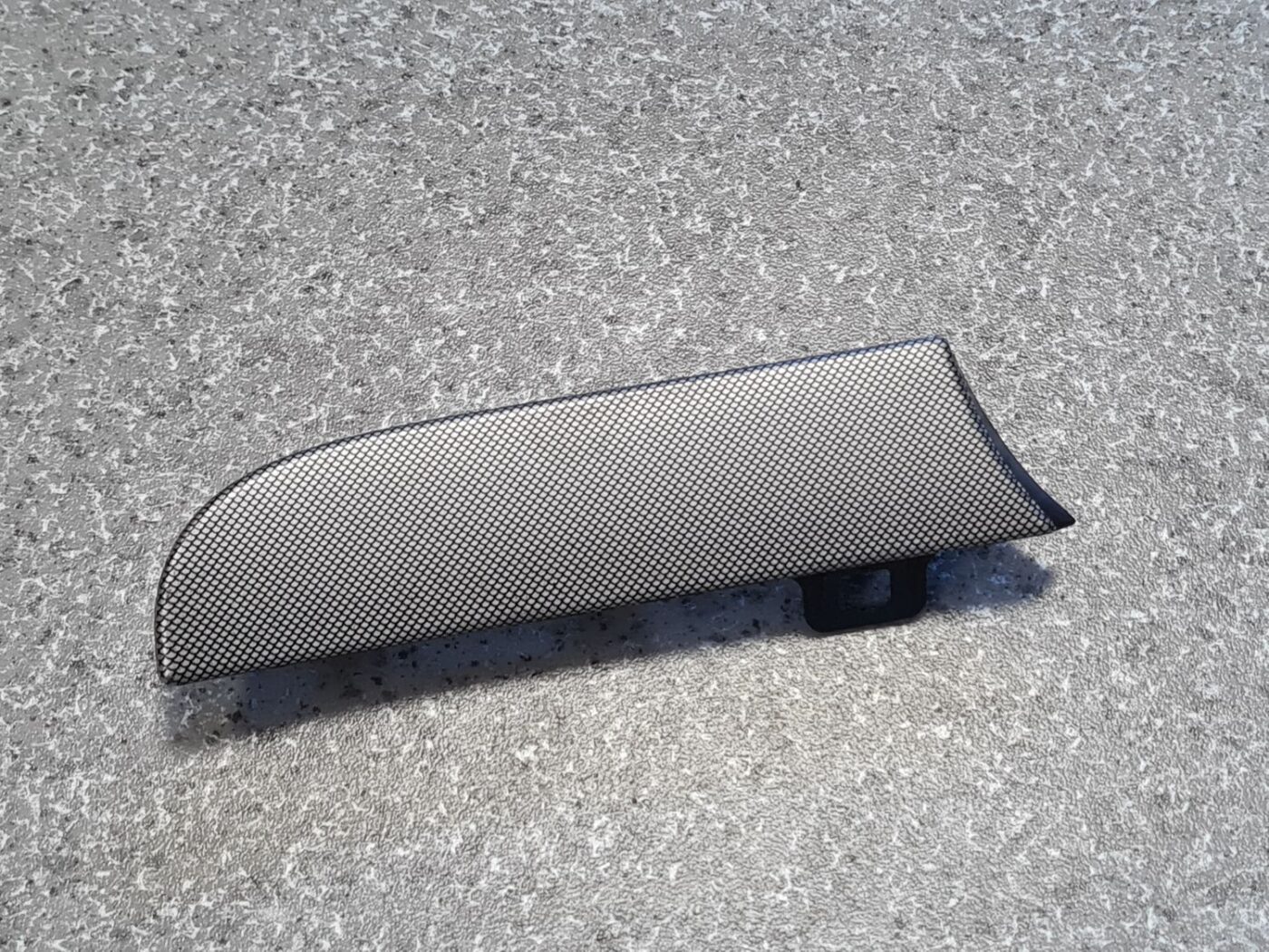 Mērinstrumentu paneļa dekoratīvā uzlika priekš VW TOURAN 2005 2 Mērinstrumentu paneļa dekoratīvā uzlika priekš VW TOURAN 2005