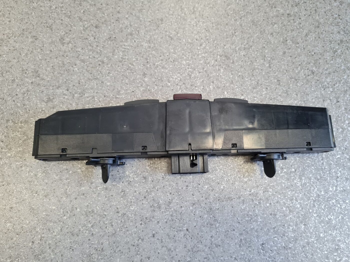 Mērinstrumentu paneļa pārslēgšanas pogas priekš OPEL ASTRA H 2005 6 Mērinstrumentu paneļa pārslēgšanas pogas priekš OPEL ASTRA H 2005