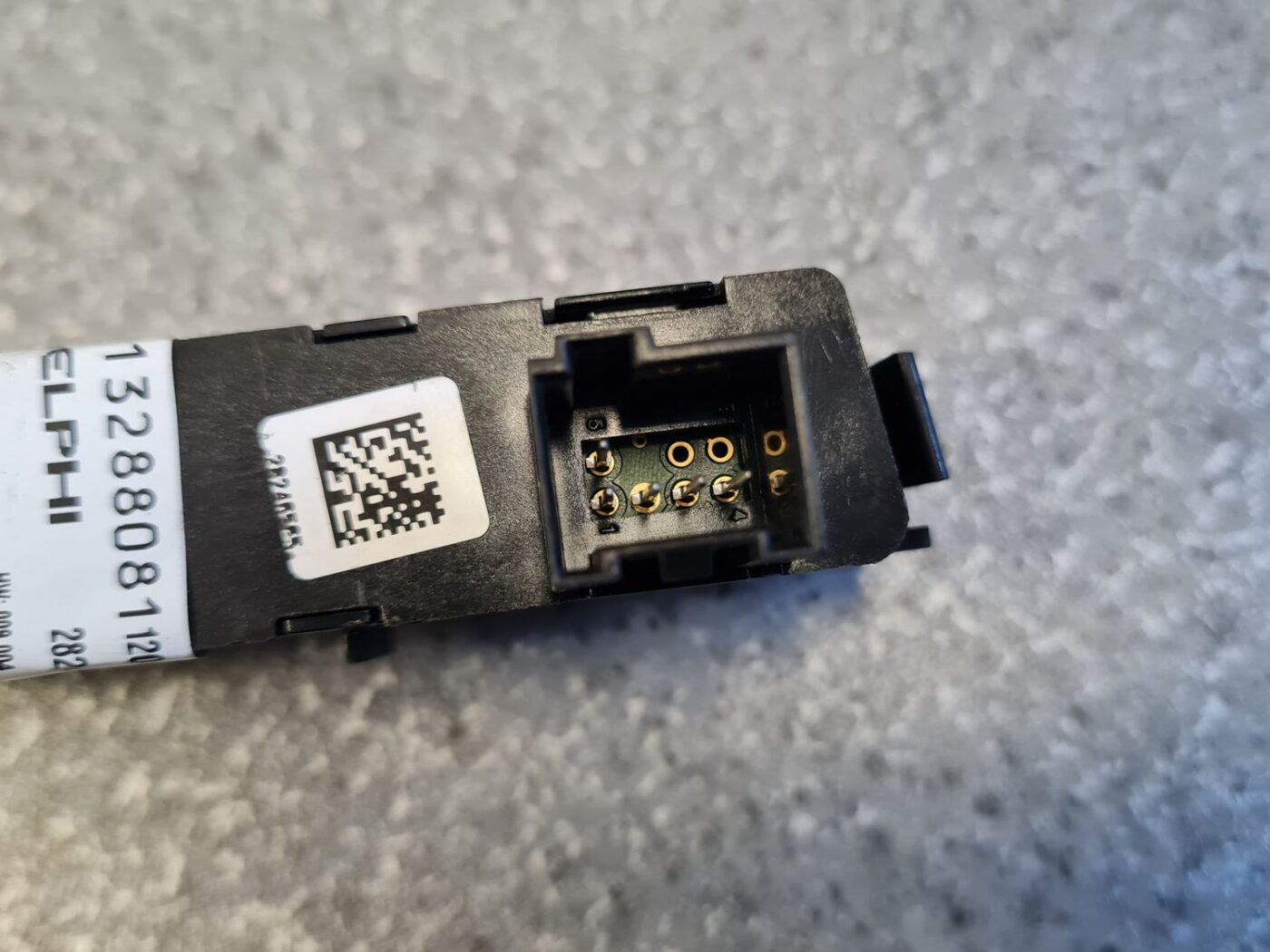 Parkošanās devēju poga priekš OPEL ASTRA H 2005 5 Parkošanās devēju poga priekš OPEL ASTRA H 2005