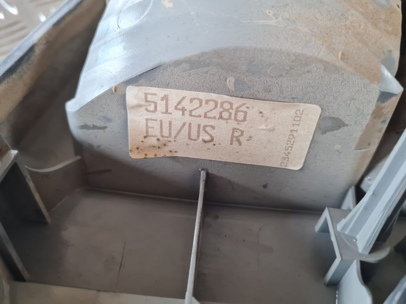 Bagāžnieka vāka labais lukturis priekš SAAB 9-5 1999 3 Bagāžnieka vāka labais lukturis priekš SAAB 9-5 1999