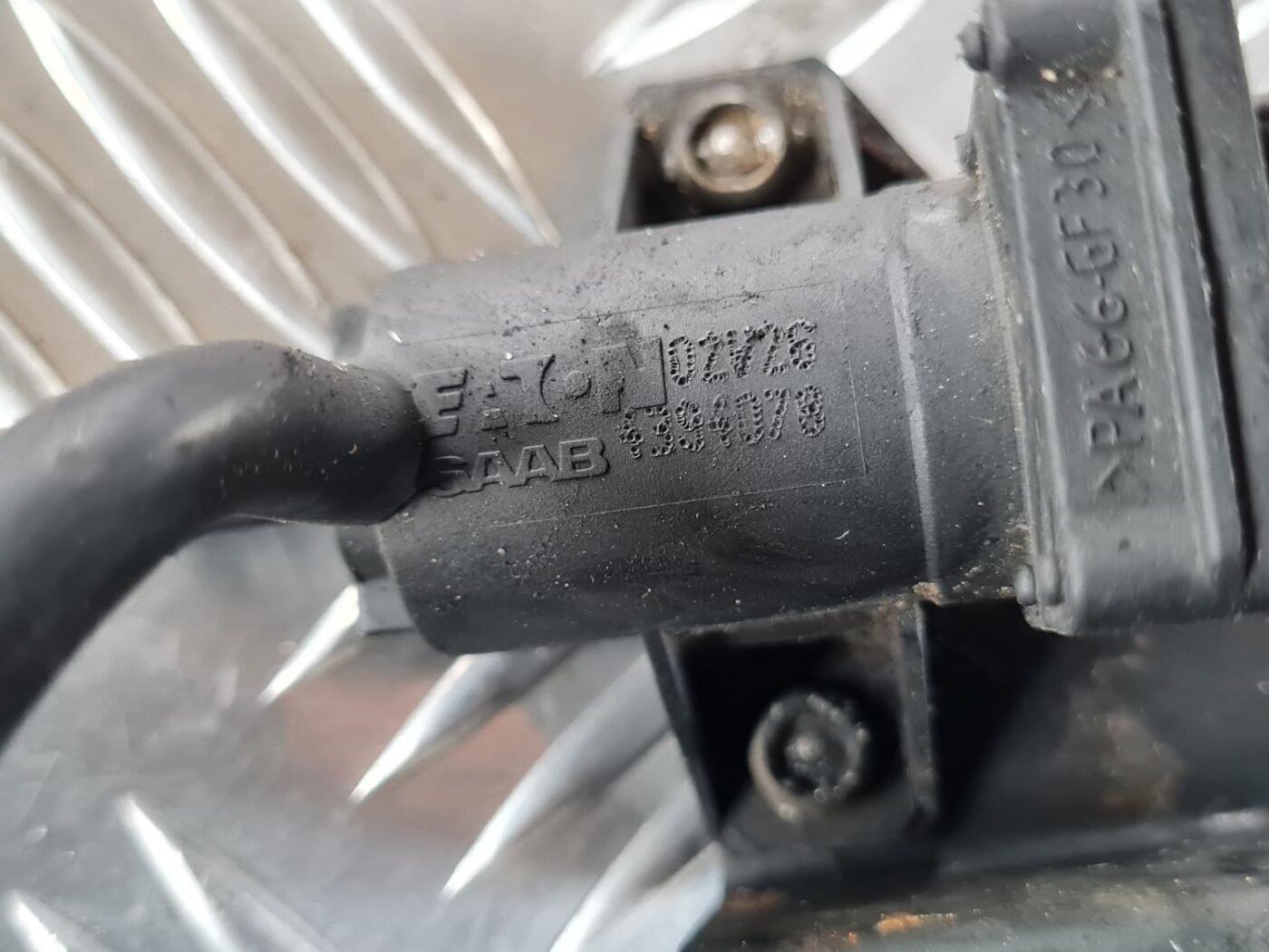 Solenoīda vakuuma vārsts priekš SAAB 9-5 1999 4 Solenoīda vakuuma vārsts priekš SAAB 9-5 1999