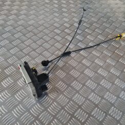 Aizmugurējo kreiso durvju slēdzene priekš SAAB 9-5 1999