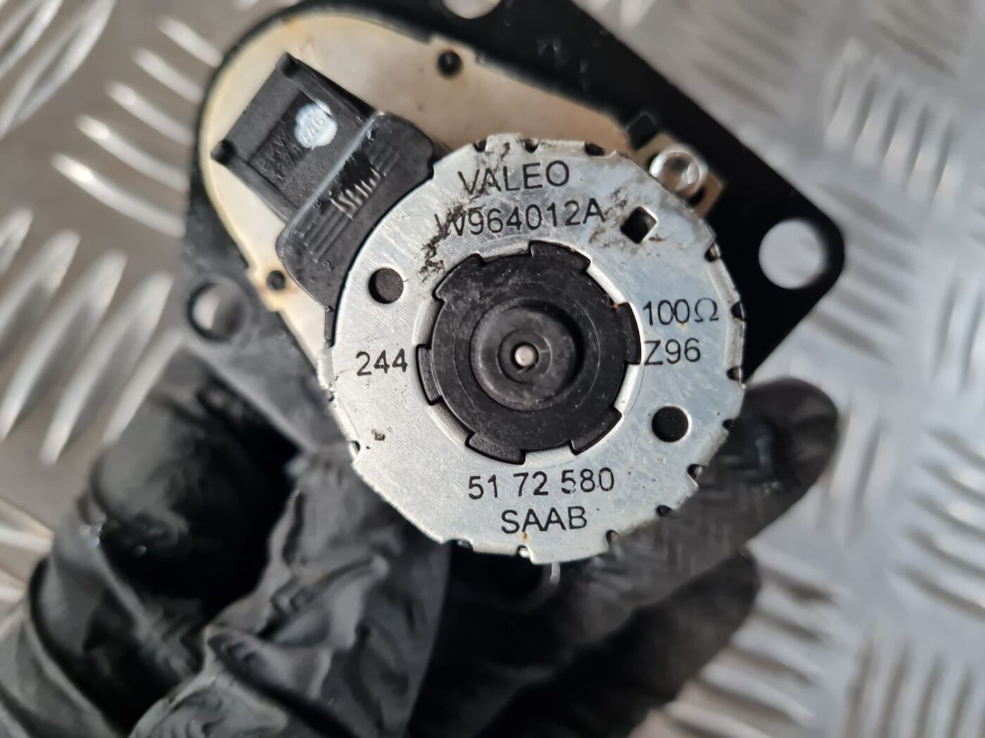 Apsildes sistēmas aktuators priekš SAAB 9-5 1999 4 Apsildes sistēmas aktuators priekš SAAB 9-5 1999