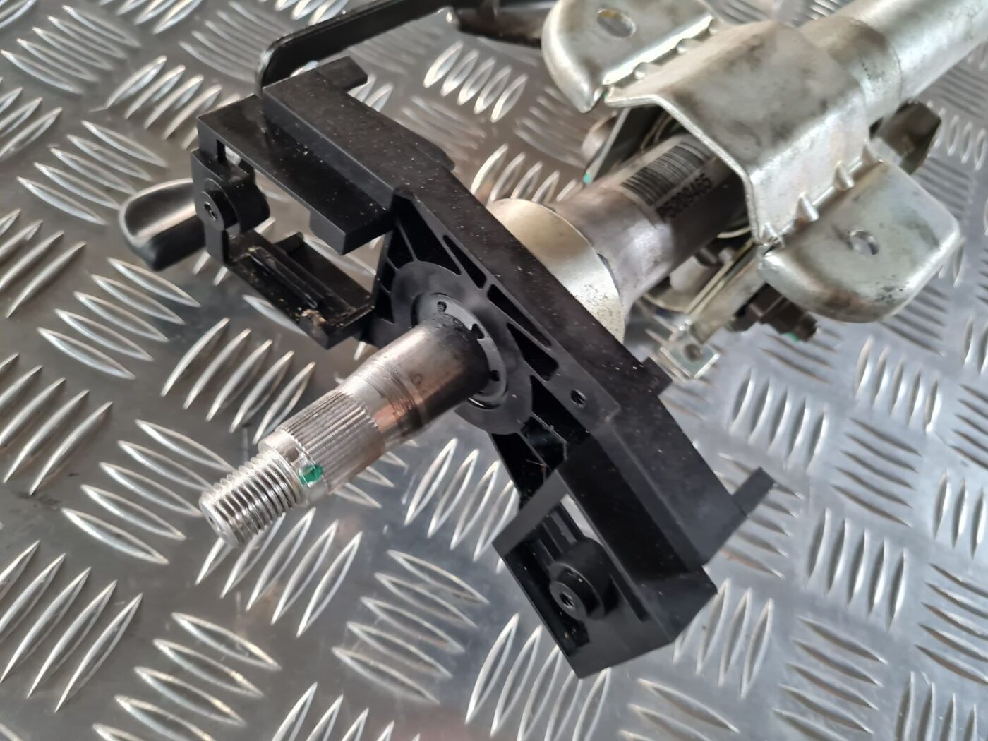 Stūres statne priekš SAAB 9-5 1999 4 Stūres statne priekš SAAB 9-5 1999