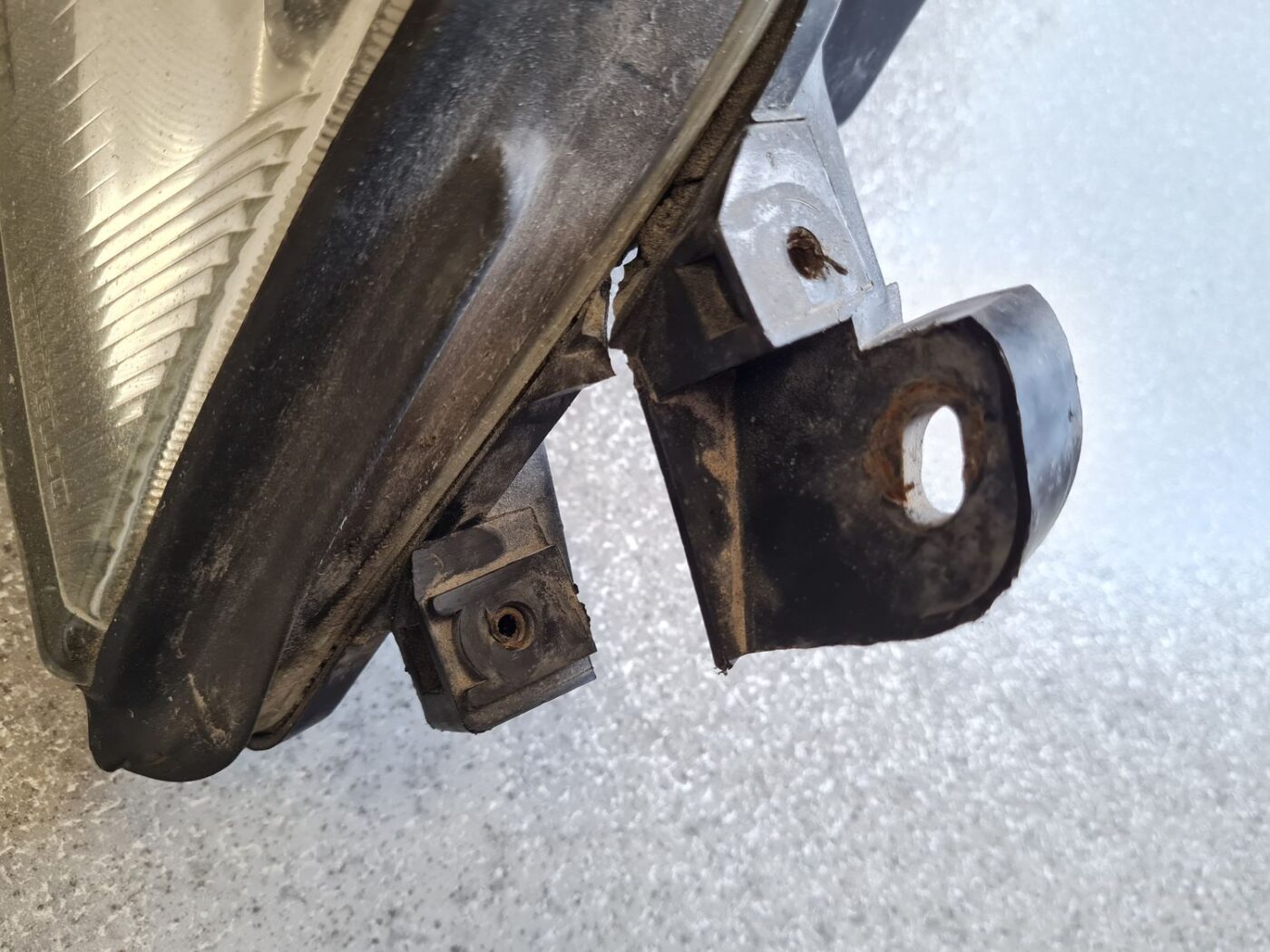 Priekšējais labais lukturis priekš OPEL VECTRA B 1995-2000 14 Priekšējais labais lukturis priekš OPEL VECTRA B 1995-2000