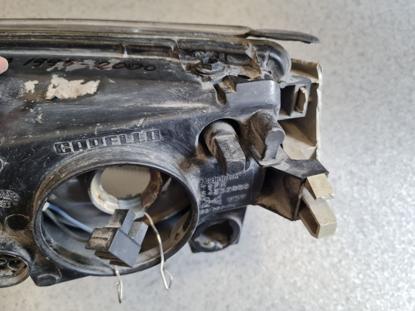 Priekšējais labais lukturis priekš OPEL VECTRA B 1995-2000 11 Priekšējais labais lukturis priekš OPEL VECTRA B 1995-2000