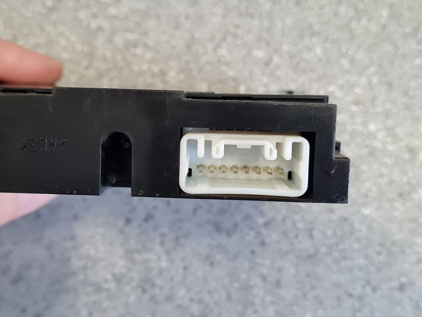 Aizmugurējā stikla apsildes ieslēgšanas poga priekš TOYOTA AVENSIS 2005 3 Aizmugurējā stikla apsildes ieslēgšanas poga priekš TOYOTA AVENSIS 2005