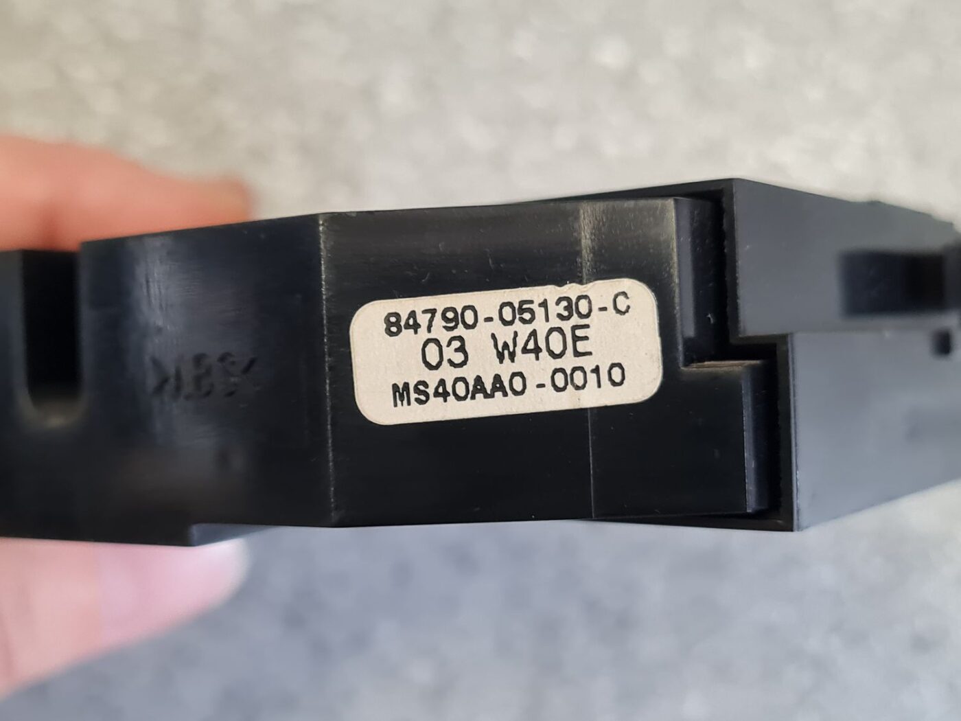 Aizmugurējā stikla apsildes ieslēgšanas poga priekš TOYOTA AVENSIS 2005 2 Aizmugurējā stikla apsildes ieslēgšanas poga priekš TOYOTA AVENSIS 2005