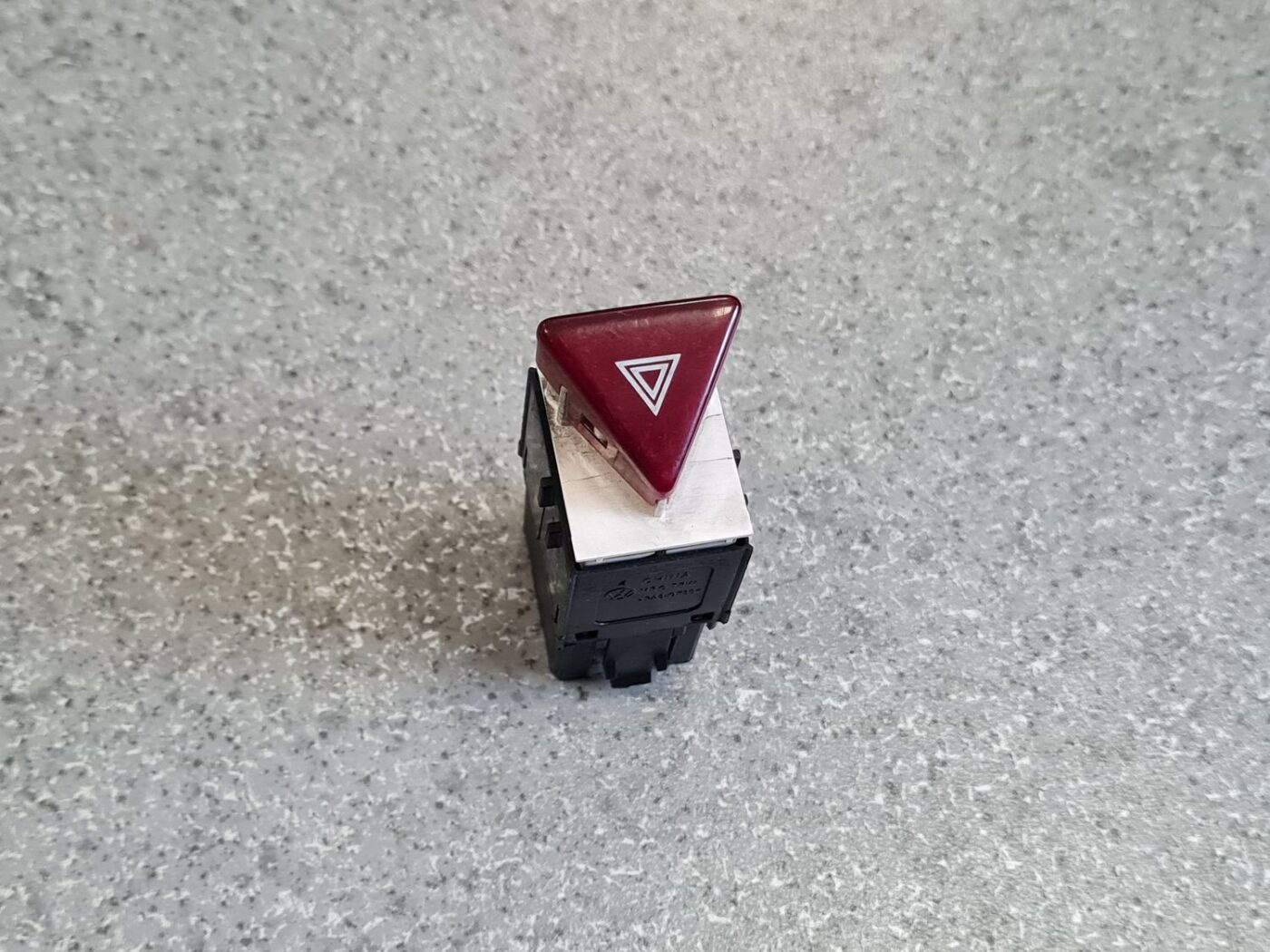 Trauksmes poga priekš VW PASSAT B6 2006 ANGL. UNIVERSAL 1 Trauksmes poga priekš VW PASSAT B6 2006 ANGL. UNIVERSAL