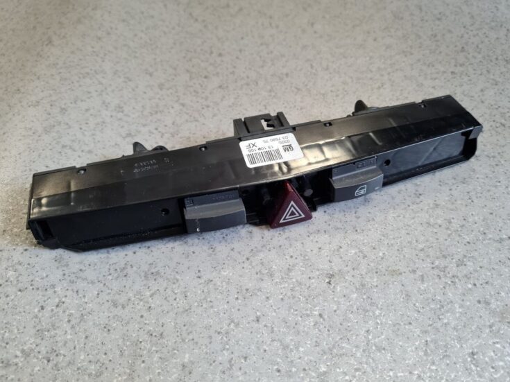 Mērinstrumentu paneļa pārslēgšanas pogas priekš OPEL ASTRA H STATION WAGON 2007