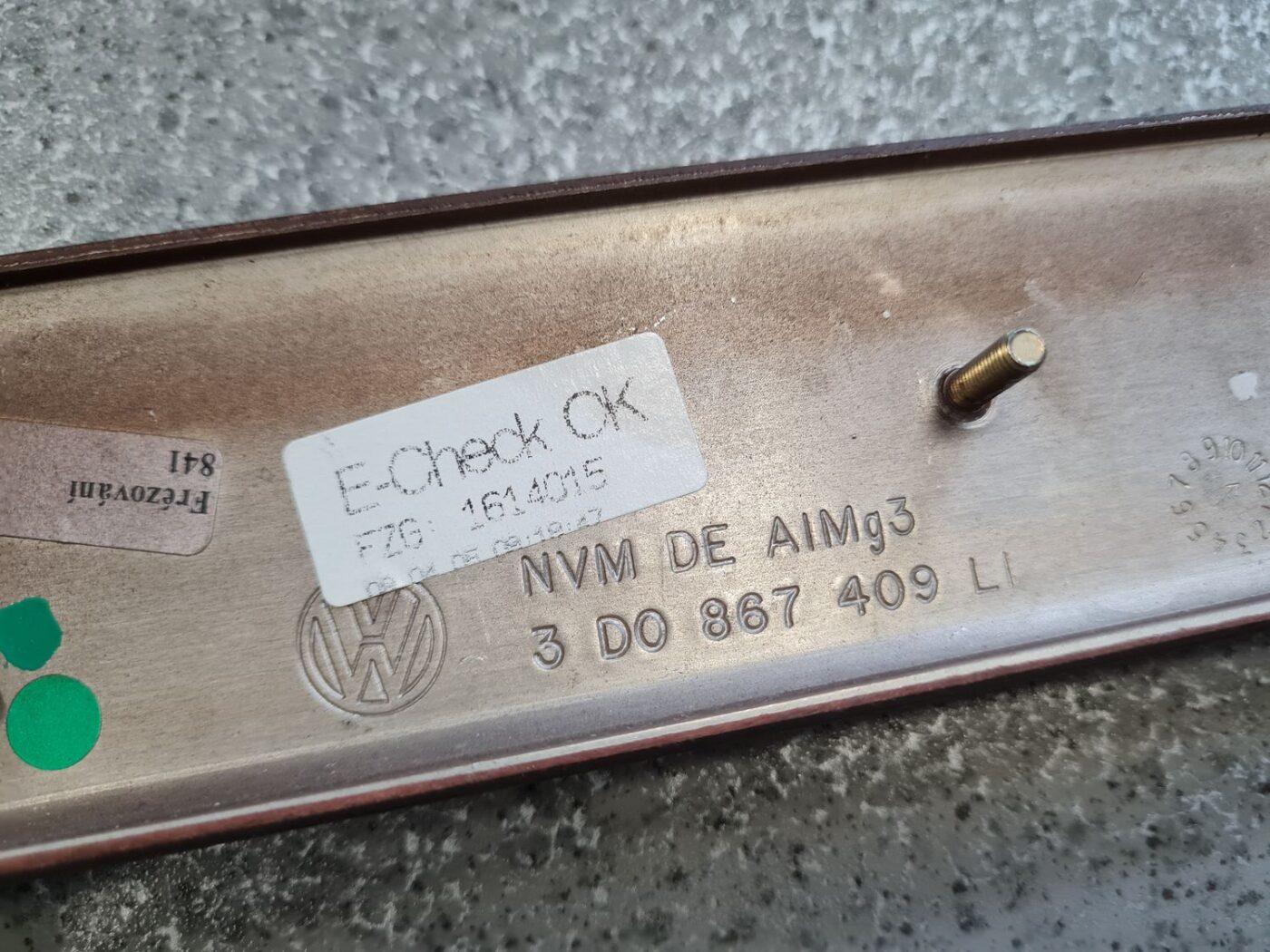 Durvju apdares uzlika priekš VW PHAETON 2005 7 Durvju apdares uzlika priekš VW PHAETON 2005