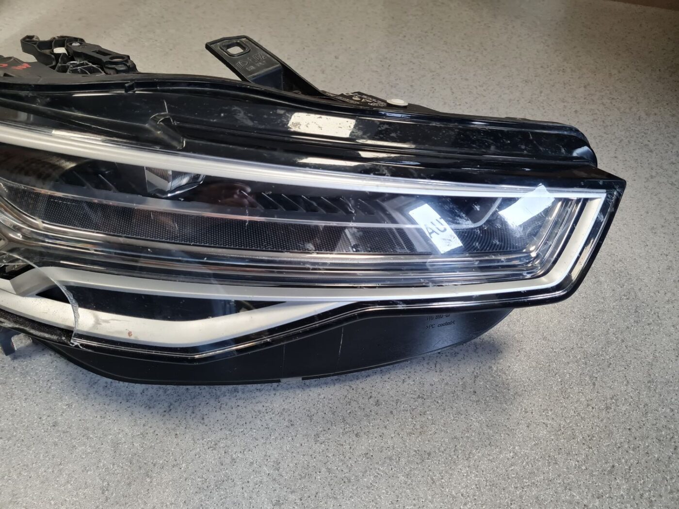 Priekšējais labais lukturis priekš AUDI A6 2015-2017 15 Priekšējais labais lukturis priekš AUDI A6 2015-2017