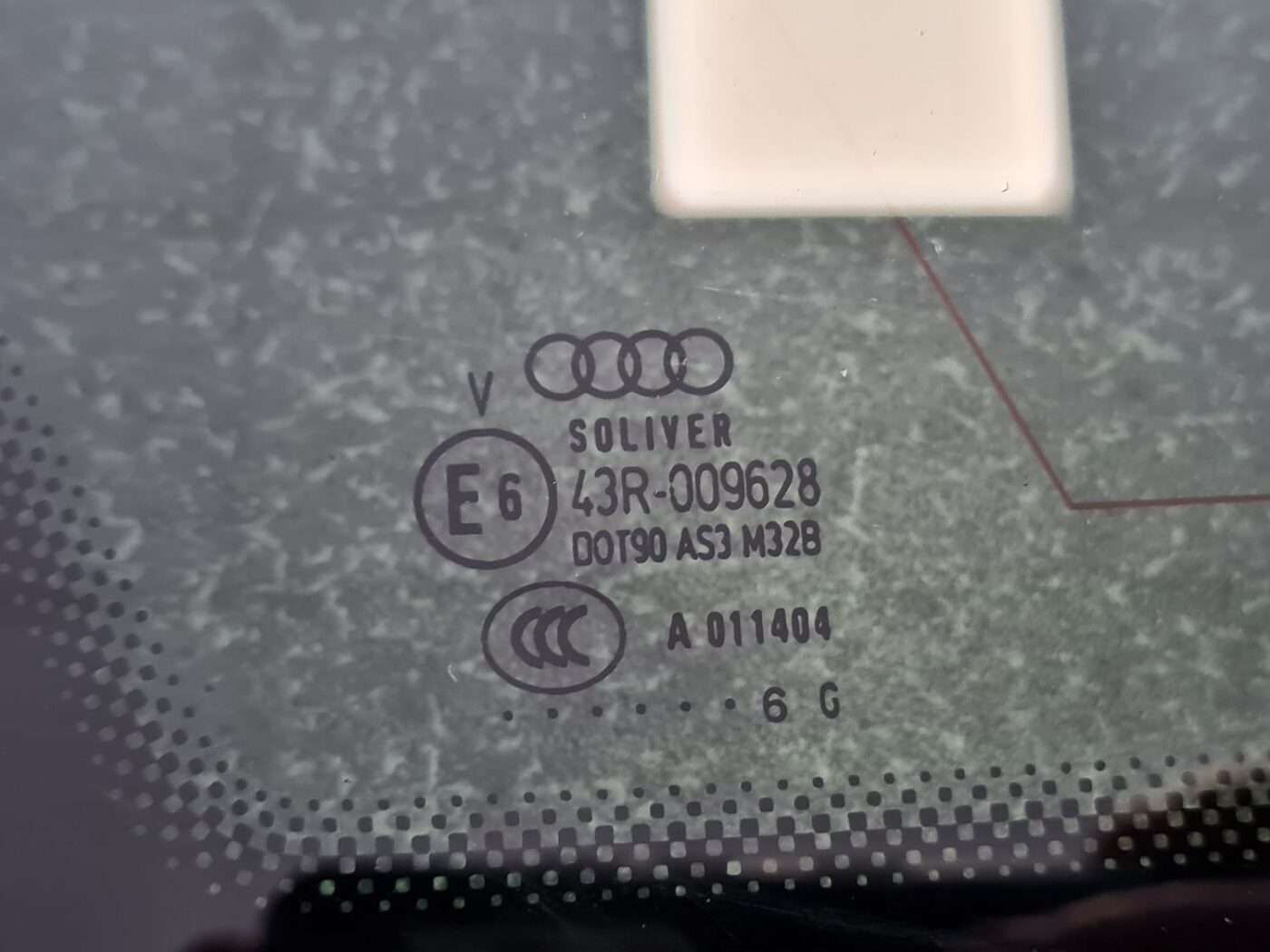 Aizmugurējais kreisais sānu stikls priekš AUDI A6 AVANT 2006 S-LINE 2 Aizmugurējais kreisais sānu stikls priekš AUDI A6 AVANT 2006 S-LINE