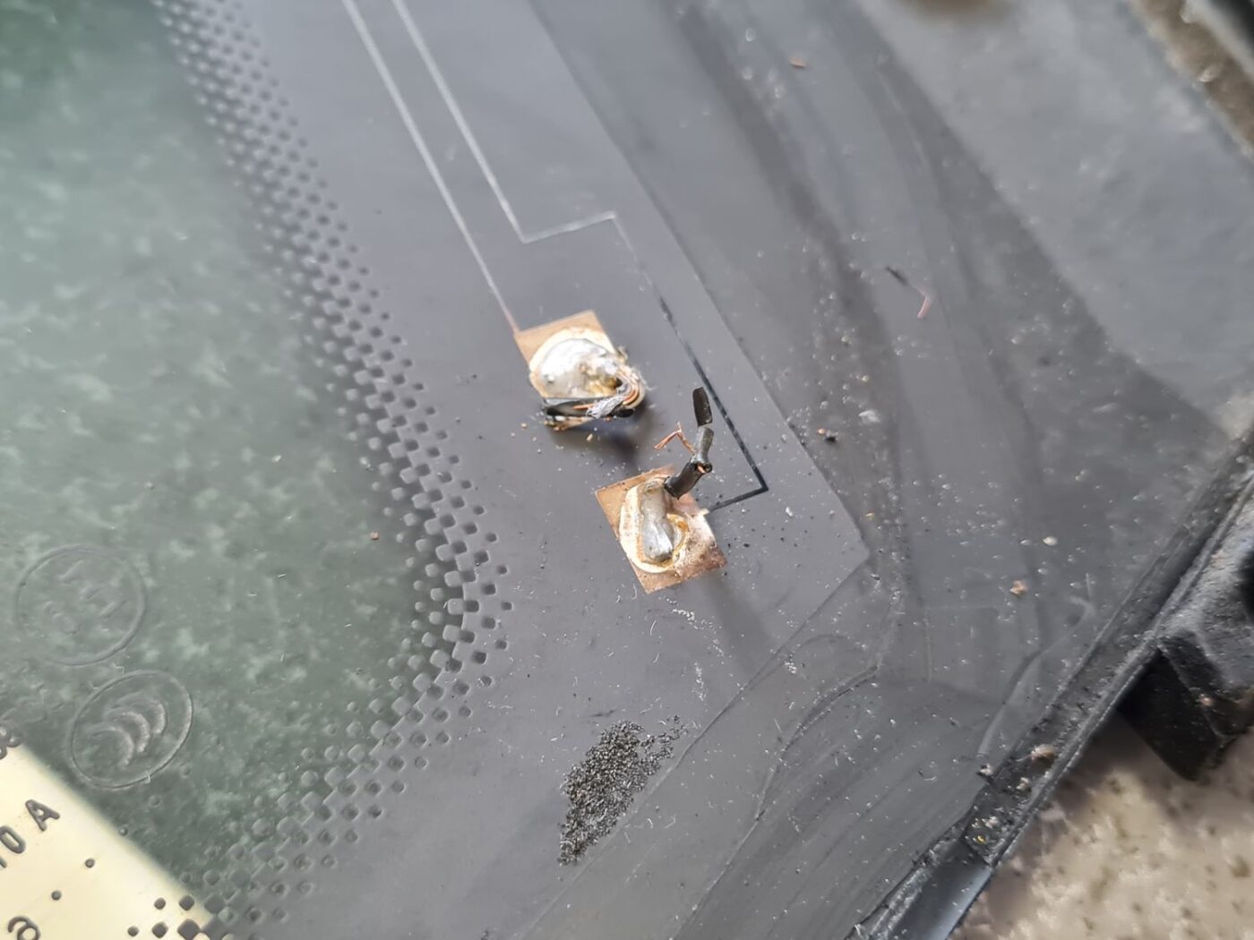 Aizmugurējais kreisais sānu stikls priekš AUDI A6 AVANT 2006 S-LINE 4 Aizmugurējais kreisais sānu stikls priekš AUDI A6 AVANT 2006 S-LINE