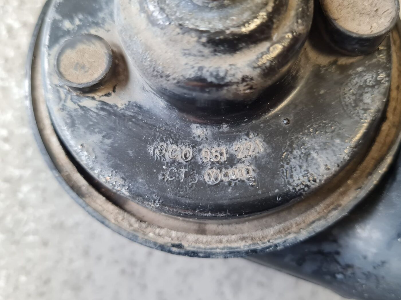 Skaņas signāls priekš VW PASSAT B6 2008 ANGL. 4 Skaņas signāls priekš VW PASSAT B6 2008 ANGL.