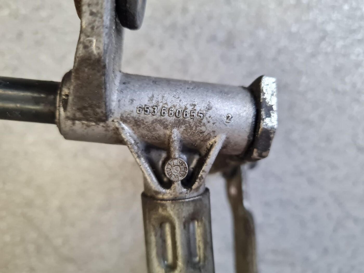 Vējstikla tīrīšanas mehānisms priekš AUDI A6 AVANT 2007 QUATTRO 3 Vējstikla tīrīšanas mehānisms priekš AUDI A6 AVANT 2007 QUATTRO