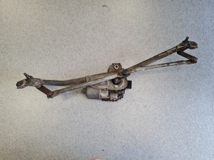 Vējstikla tīrīšanas mehānisms priekš VW PASSAT 2004 UNIVERSAL GREY