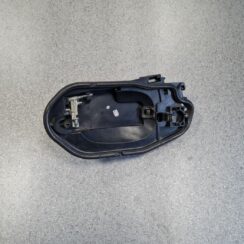 Durvju roktura iekšējais stiprinājums priekš BMW 530D E61 2006 TOURING BLUE