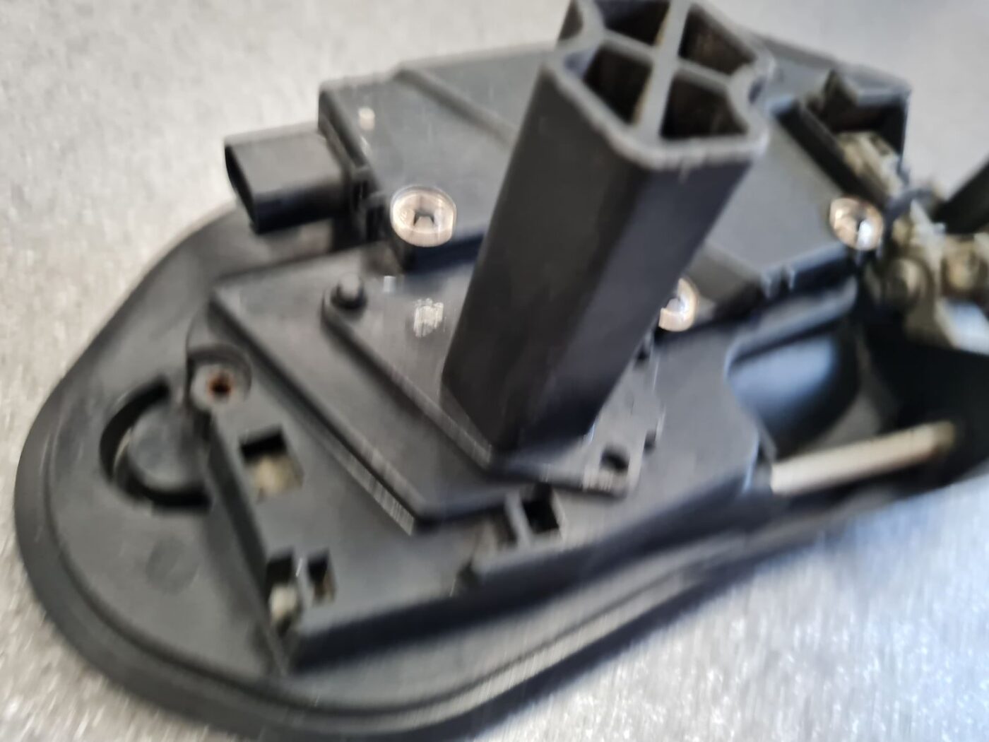 Durvju roktura iekšējais stiprinājums priekš BMW 530D E61 2006 TOURING BLUE 6 Durvju roktura iekšējais stiprinājums priekš BMW 530D E61 2006 TOURING BLUE