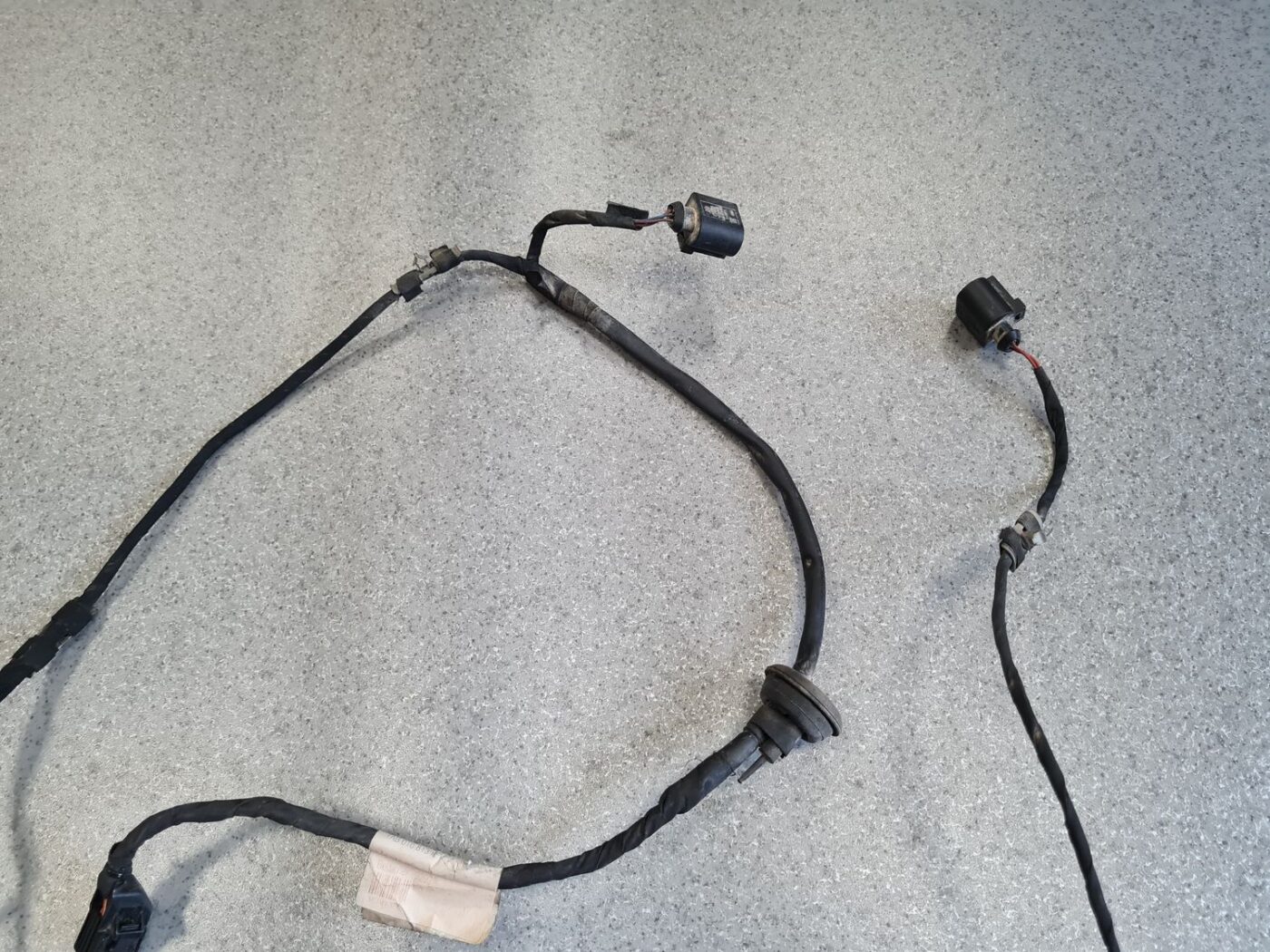 Pārkošanas devēju vads priekš AUDI A4 2007 2 Pārkošanas devēju vads priekš AUDI A4 2007