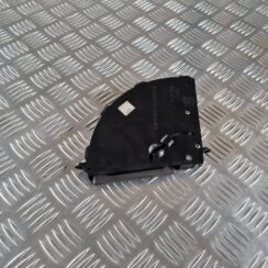 Krūzes turētājs priekš SAAB 9-5 1999