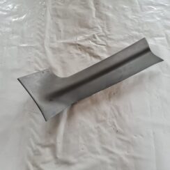 Bagažnieka nodalījuma statnes apdare priekš SAAB 9-5 1999