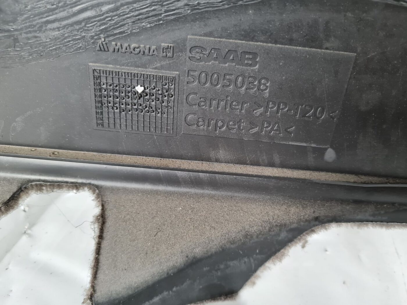 Bagāžnieka nodalījuma sānu apdare priekš SAAB 9-5 1999 3 Bagāžnieka nodalījuma sānu apdare priekš SAAB 9-5 1999