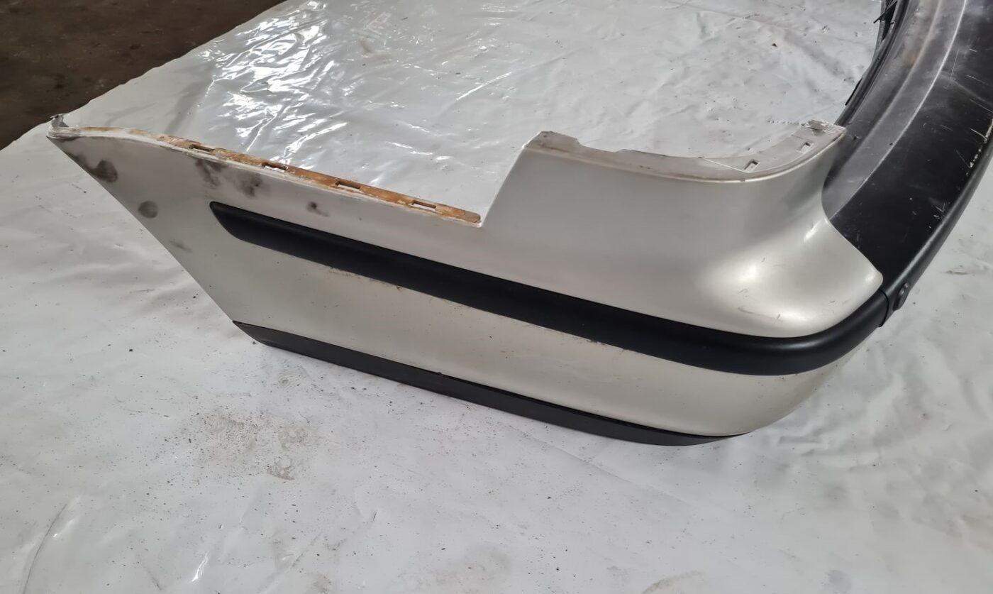 Aizmugures buferis priekš SAAB 9-5 1999 2 Aizmugures buferis priekš SAAB 9-5 1999