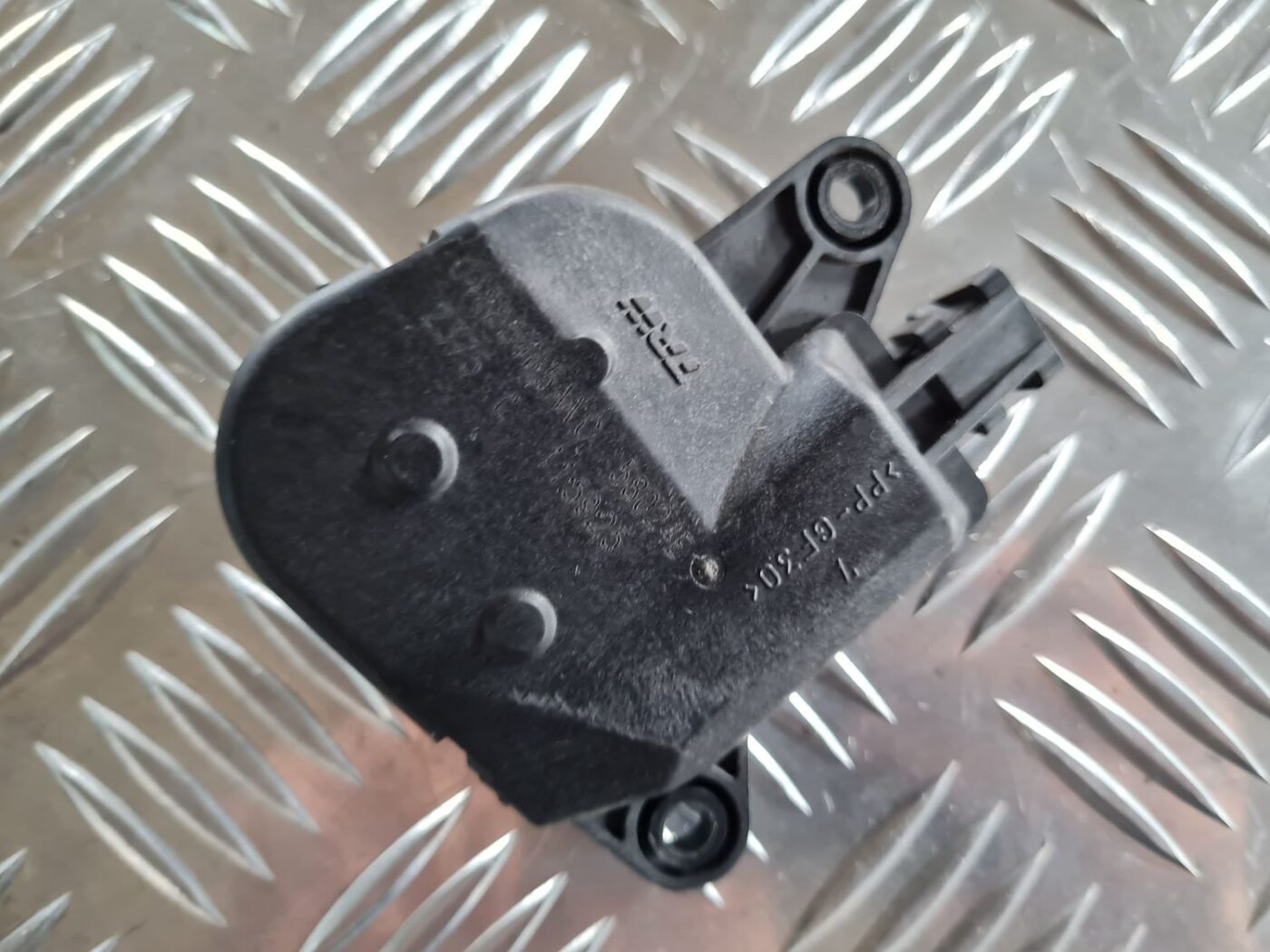 Apsildes sistēmas aktuators priekš CHRYSLER VOYAGER 2006 2 Apsildes sistēmas aktuators priekš CHRYSLER VOYAGER 2006