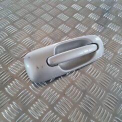 Priekšējāis labais durvju rokturis priekš CHRYSLER VOYAGER 2006