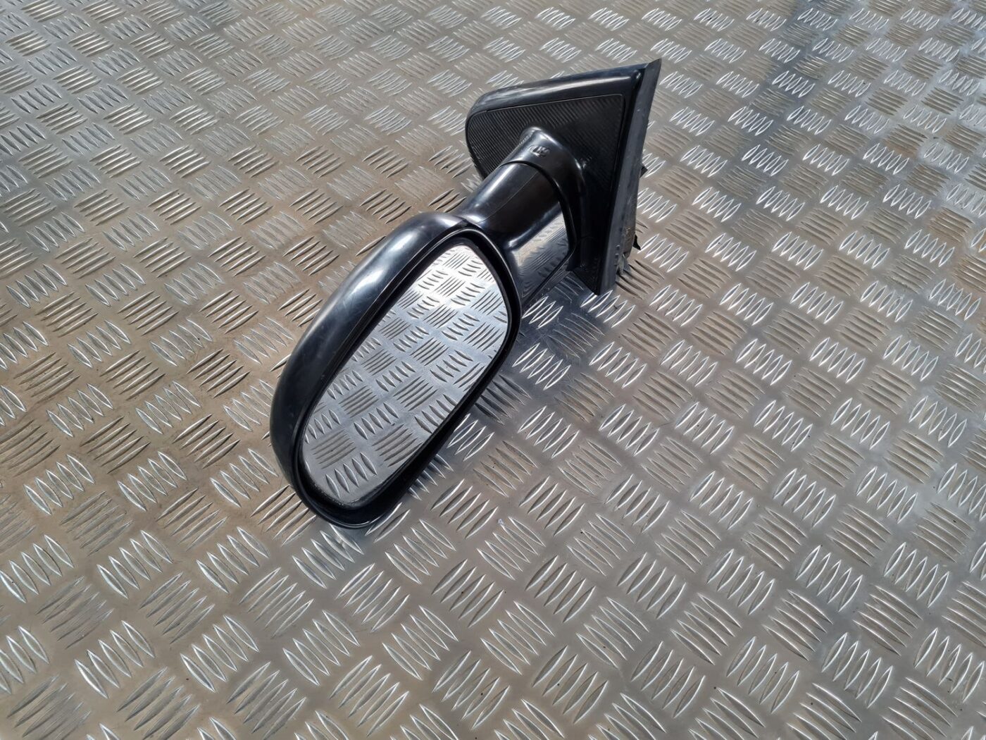 Ārējais spogulis, pa kreisi priekš CHRYSLER VOYAGER 2006 1 Ārējais spogulis, pa kreisi priekš CHRYSLER VOYAGER 2006