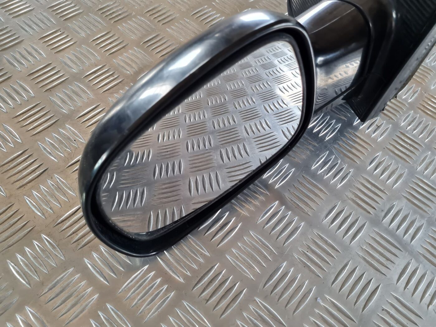 Ārējais spogulis, pa kreisi priekš CHRYSLER VOYAGER 2006 2 Ārējais spogulis, pa kreisi priekš CHRYSLER VOYAGER 2006